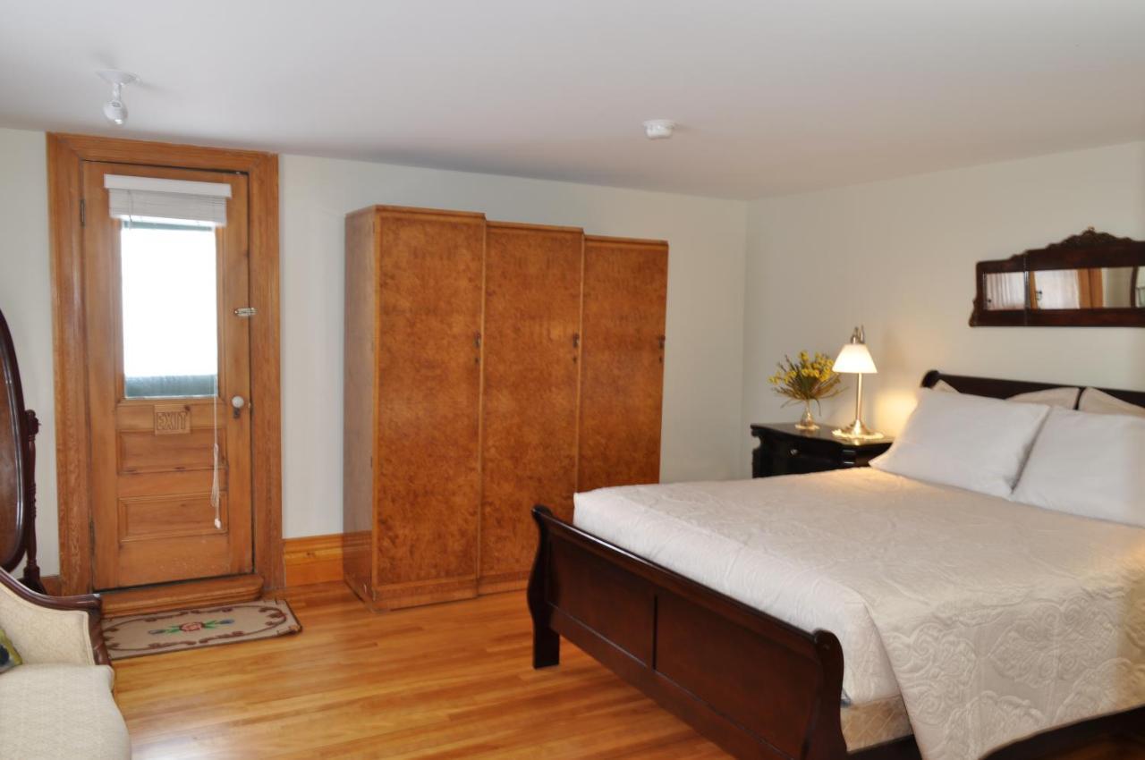 Holman'S Heritage Suites 서머사이드 외부 사진