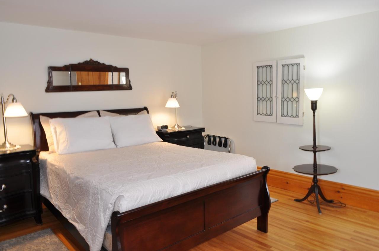 Holman'S Heritage Suites 서머사이드 외부 사진
