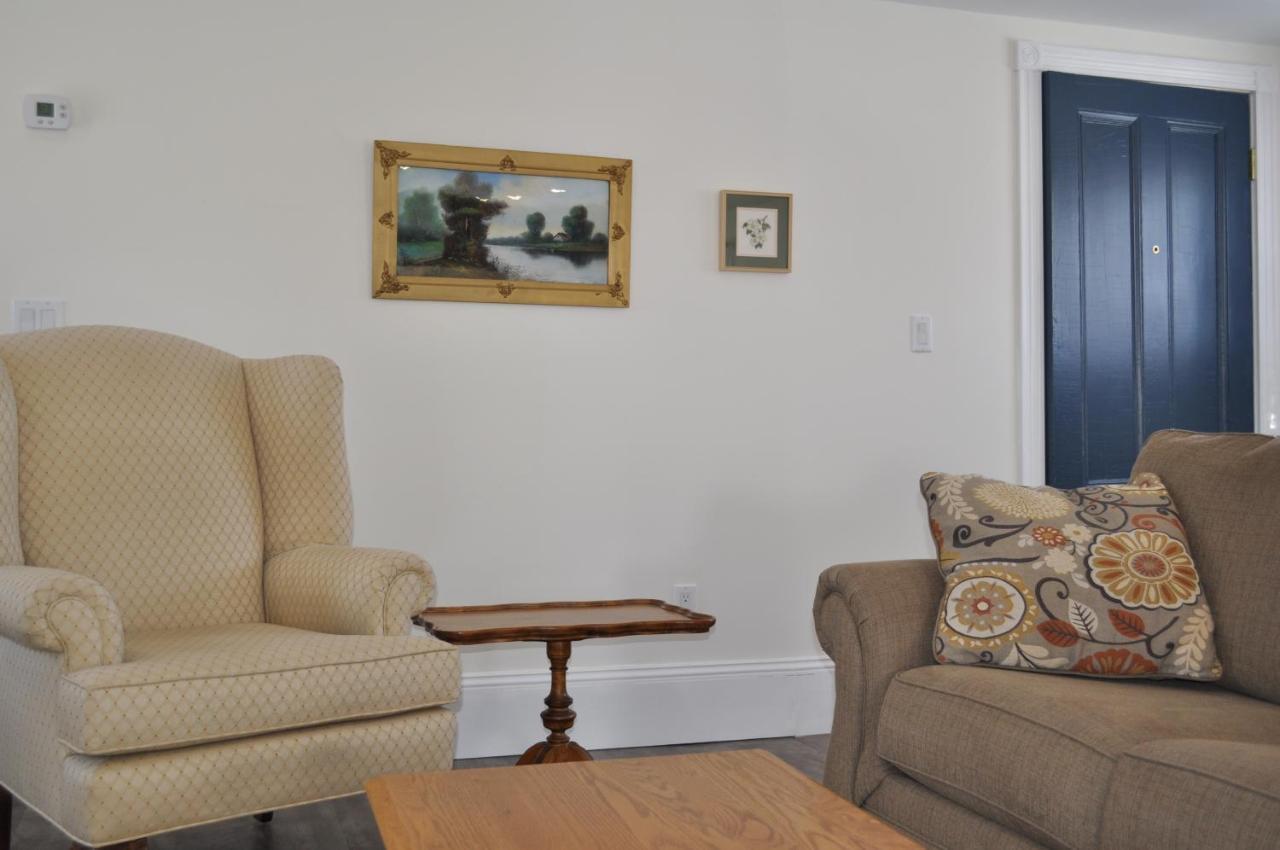Holman'S Heritage Suites 서머사이드 외부 사진