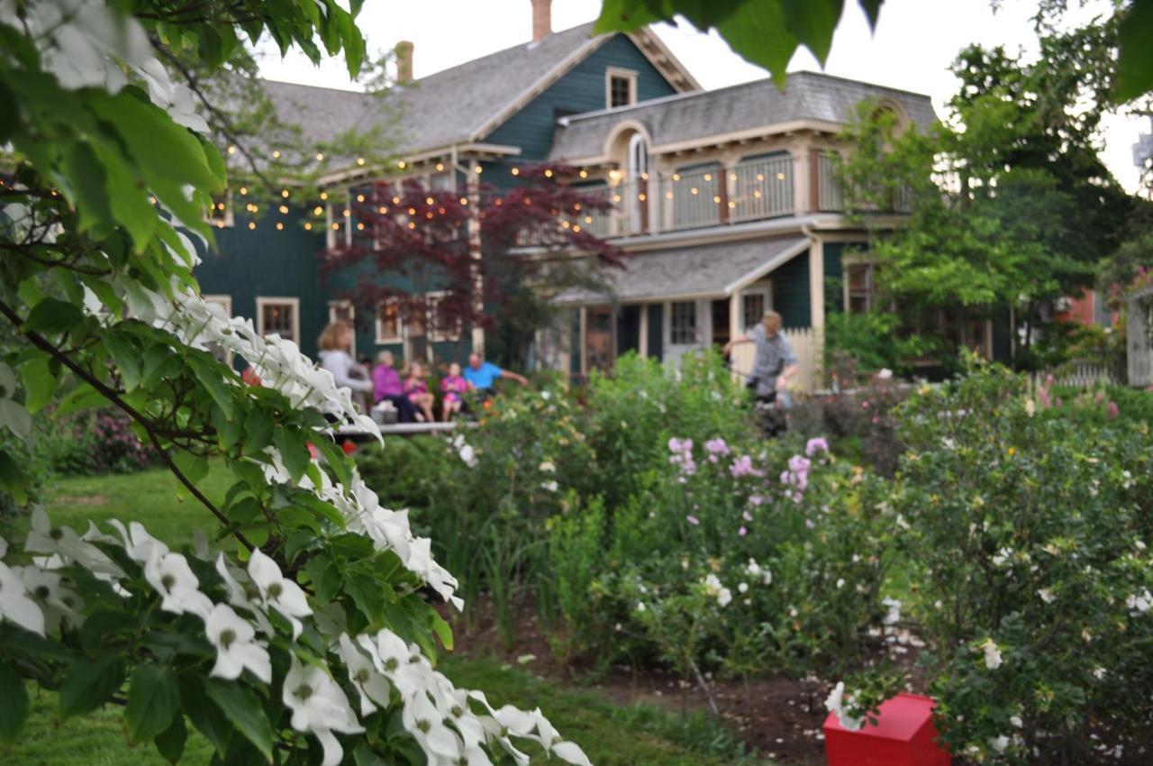 Holman'S Heritage Suites 서머사이드 외부 사진