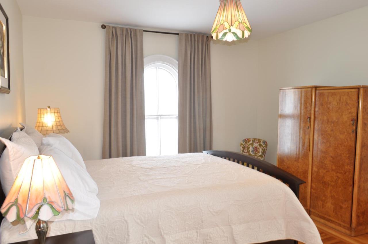 Holman'S Heritage Suites 서머사이드 외부 사진