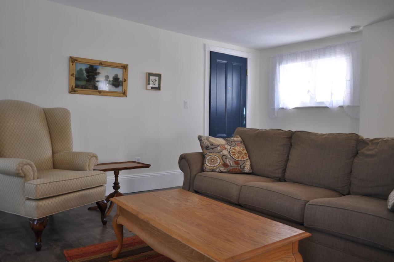 Holman'S Heritage Suites 서머사이드 외부 사진