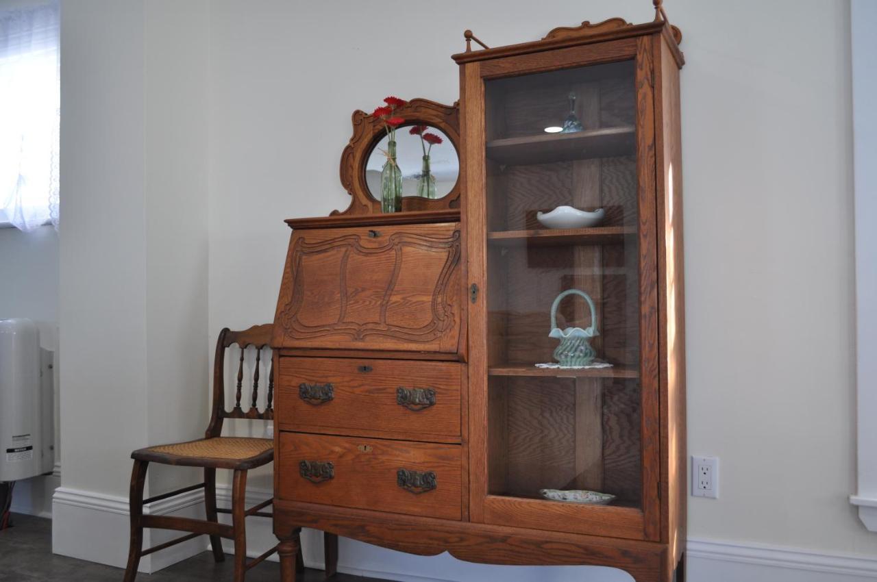 Holman'S Heritage Suites 서머사이드 외부 사진