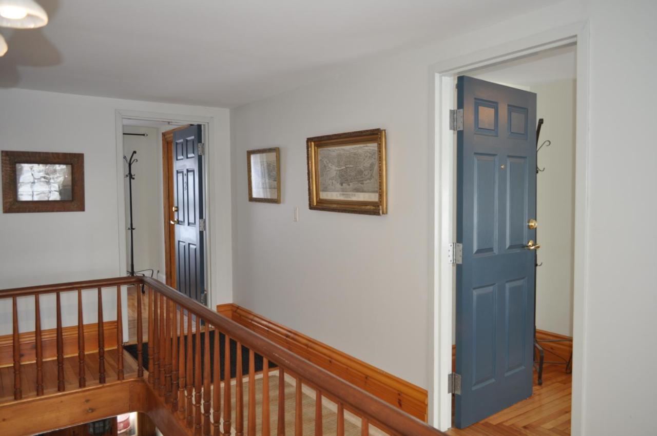 Holman'S Heritage Suites 서머사이드 외부 사진