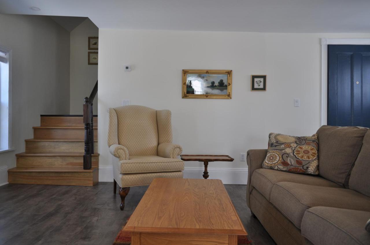 Holman'S Heritage Suites 서머사이드 외부 사진